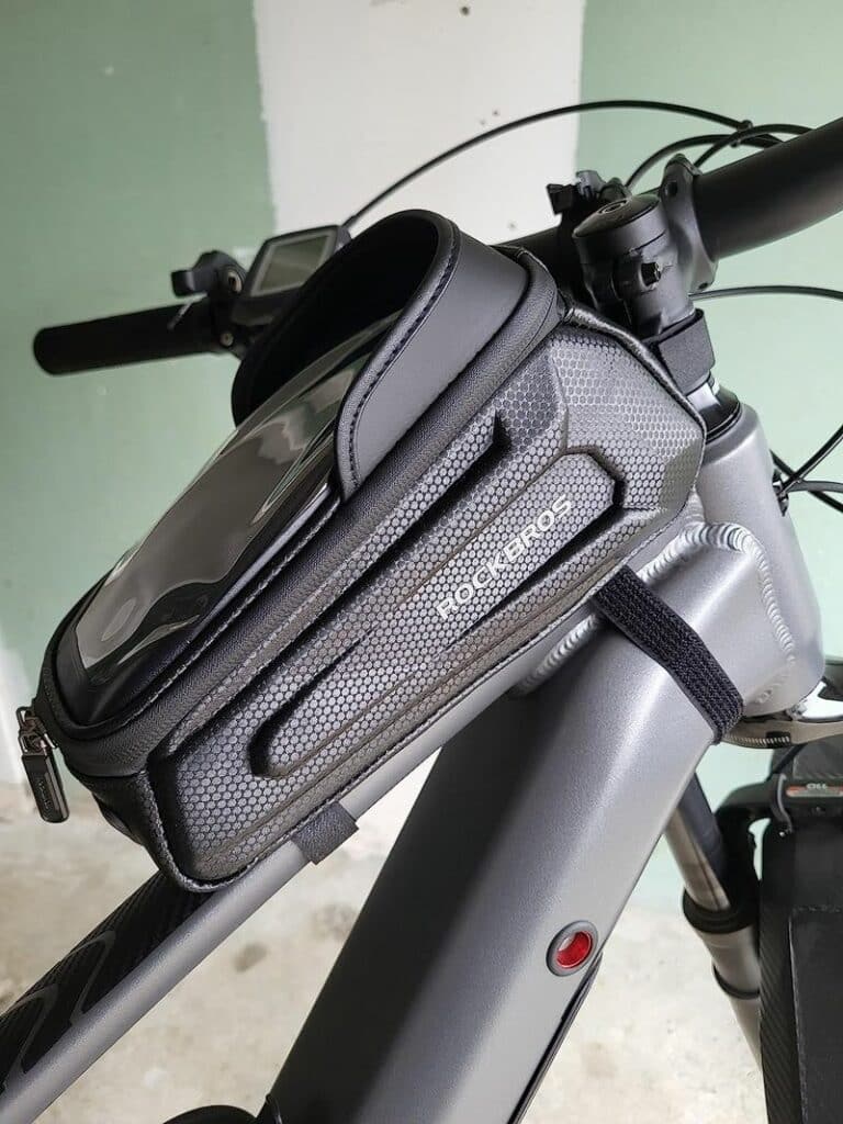 sacoche rockbros de profil