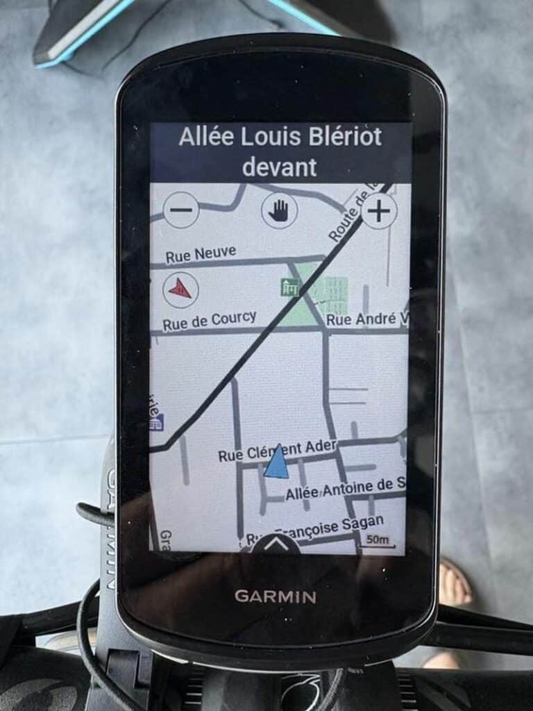 la carte du gps est très detaillée et lisible